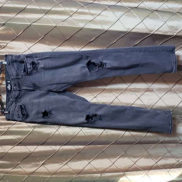 🦋4 for $20, or as marked. EUC- Hollister ‘Straight Slim’ Black Wash Jean - Picture 3 of 6